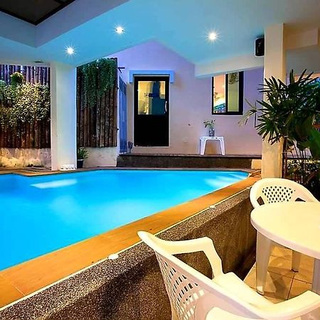 Royal Waves Hotel Patong Exterior foto