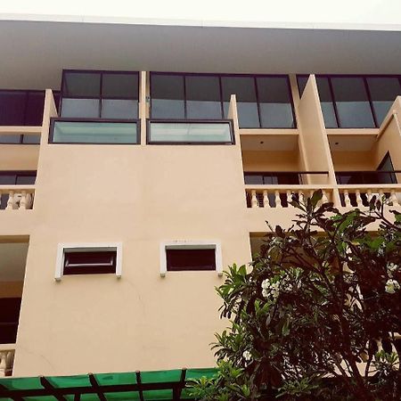Royal Waves Hotel Patong Exterior foto