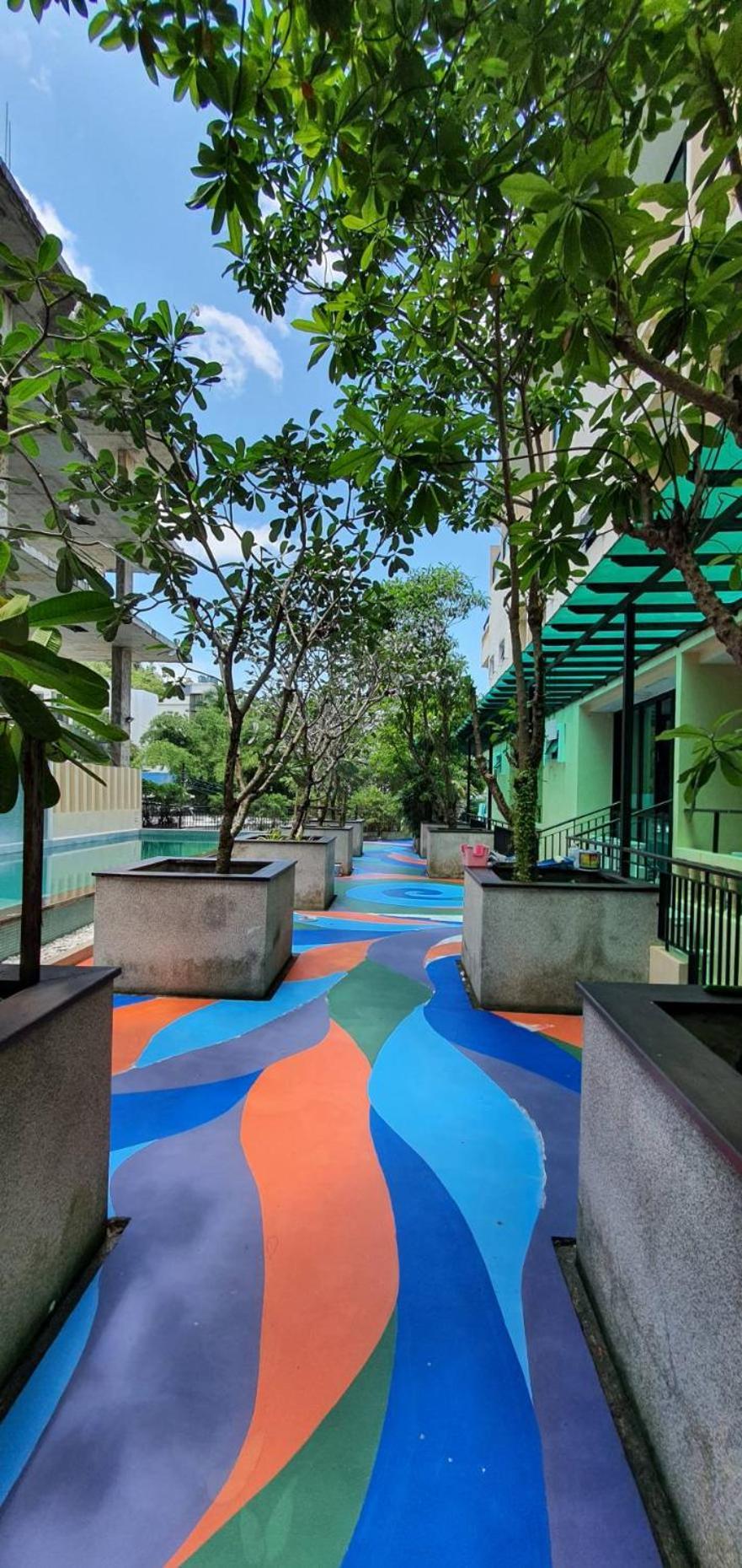 Royal Waves Hotel Patong Exterior foto